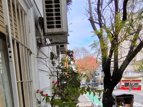 Depto Tipo Casa 4 ambientes con 2 baños