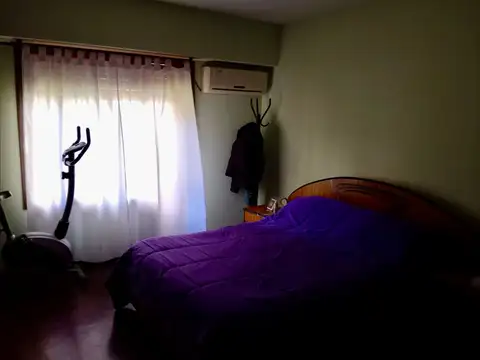 Venta Lomas del Mirador, Casa con parque y coheras