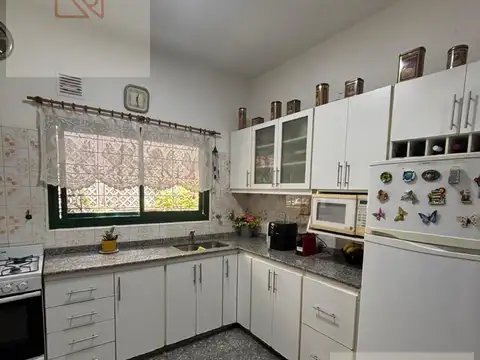 Depto Tipo Casa en Venta en Monte Castro, USD 160.000