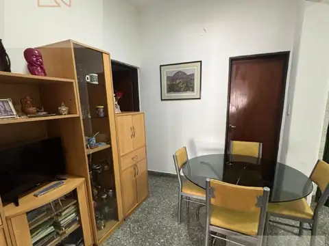 Depto Tipo Casa en Venta 50 años
