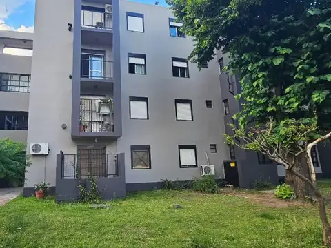 Quintana 2300, Piso PB