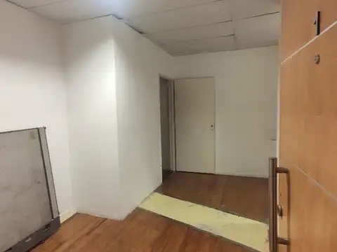 Florida 100, Piso 2