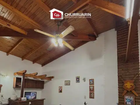 Casa 6 ambientes con 2 baños