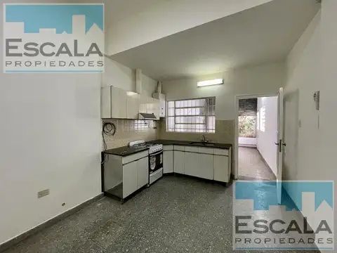 Casa en Alquiler en Sarmiento, $ 800.000
