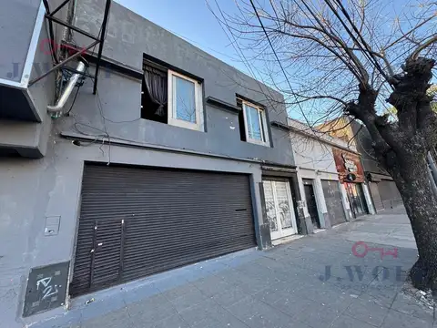4 Locales + Casa + Deposito - Venta en  Bloque   475 m2