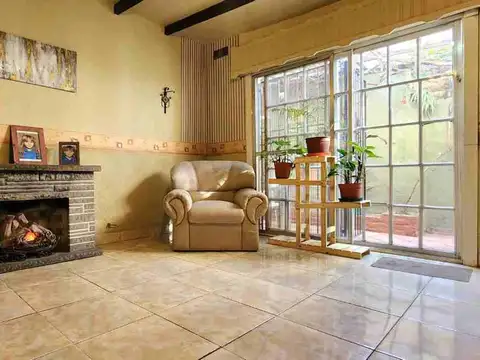 Depto Tipo Casa en Venta de 5 ambientes