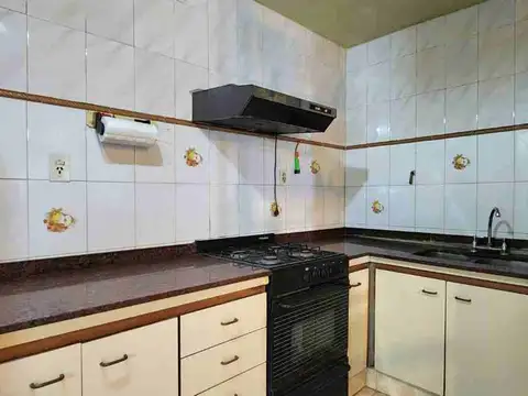 Depto Tipo Casa 5 ambientes con 2 baños