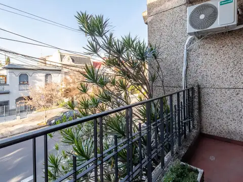 Depto Tipo Casa en Venta 90 años