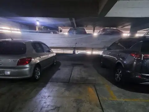 VENTA COCHERA ALMAGRO 3 CUADRAS HOSP ITALIANO