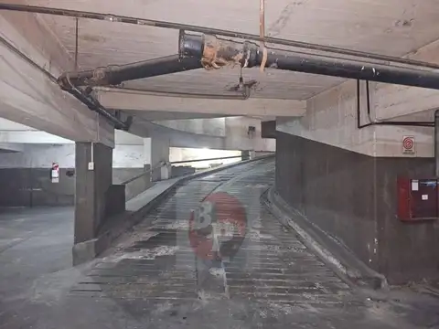 ESPACIO GUARDACOCHE DE FACIL ACCESO - SUPER OPORTUNIDAD 