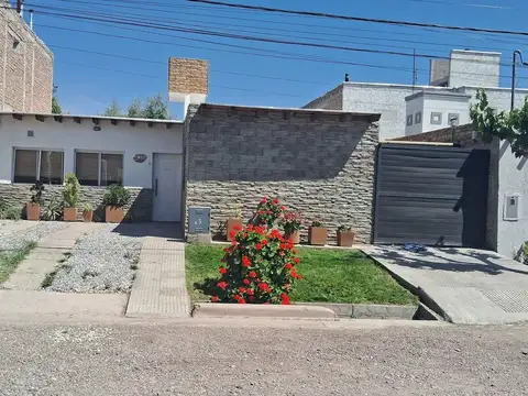 CASA BARRIO PRIVADO GUAYMALLEN