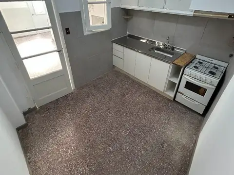 Depto Tipo Casa 2 ambientes con 1 baño