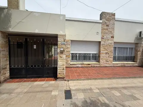 Casa en Gobernador Duval 685