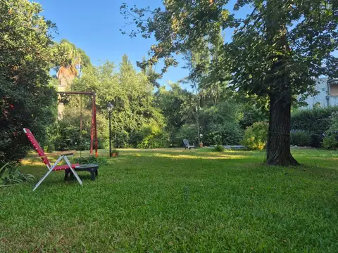 CASA 3 AMBIENTES EN VENTA UDAONDO JARDIN PILETA