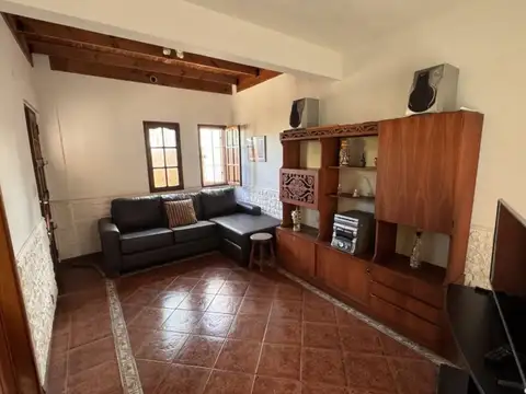 VENTA CASA CHALET EN 2 PLANTAS CON JARDIN-COCHERA