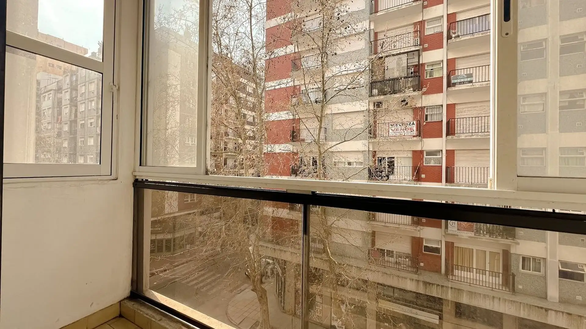 Depto 2 amb en alquiler en pleno centro — Plaza Colón