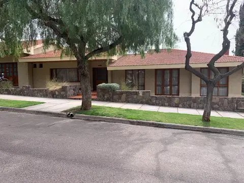 Casa en Venta en Mendoza, USD 320.000