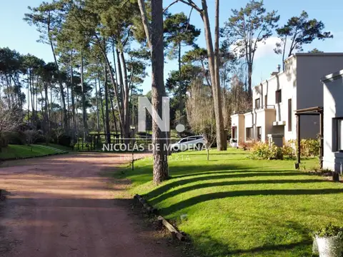 En venta en Pinares Punta del Este,  terreno ideal para inversión 