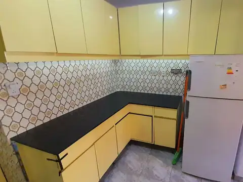 Oficina 4 ambientes con 2 baños