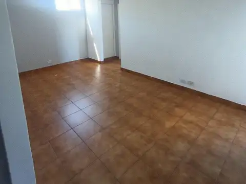 DEPARTAMENTO DE 2 AMB A METROS DE AV CARABOBO Y DIRECTORIO SUBTE Y MEDIOS DE TRANSPORTE 1800, Piso 6