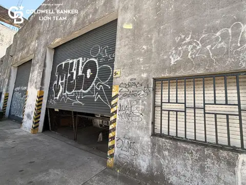 Galpon en Venta 42  mts Fondo