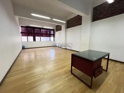 Oficina - Alquiler - Argentina, Ramos Mejía - Av Rivadavia 14074