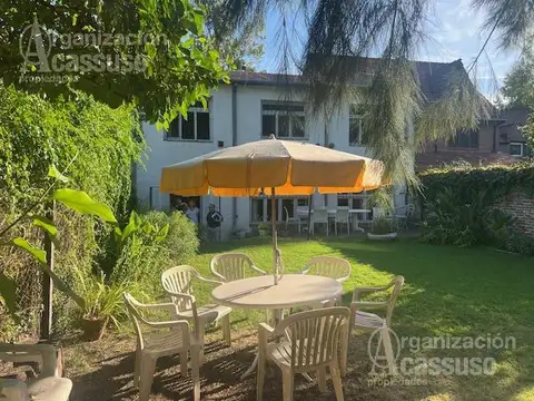 Casa 5 ambientes con 3 baños