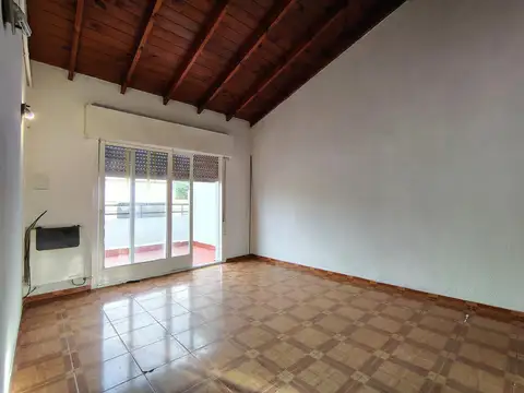 Depto Tipo Casa 3 ambientes con 1 baño