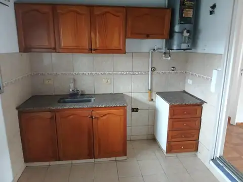 Depto Tipo Casa en Alquiler de 3 ambientes
