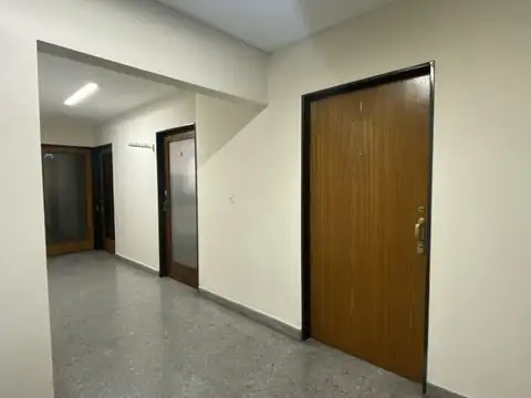 Venta Oficina con cochera. Centro de Rosario