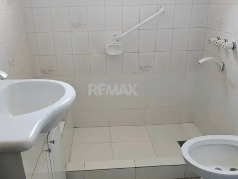 VENTA DE CASA + DEPTO + GALPÓN EN CIPOLLETTI