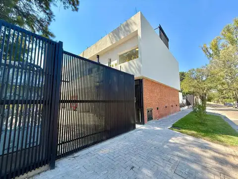 Depto Tipo Casa en Alquiler en Villa Gobernador Udaondo, USD 1.400