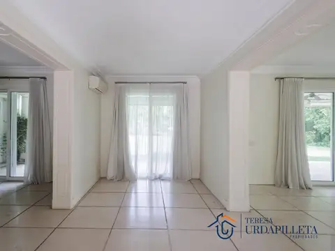 Casa estilo Frances en Martindale C.C. -  Teresa Urdapilleta Propiedades