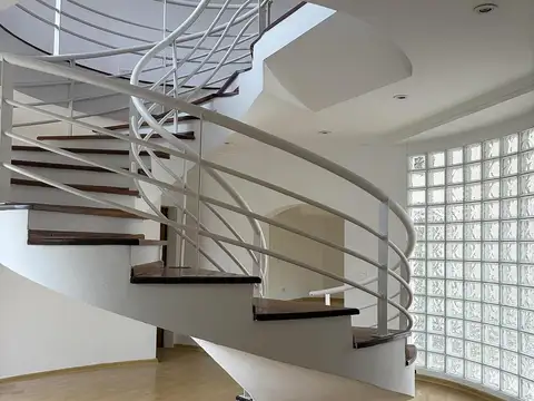 Casa en Alquiler de 4 dormitorios