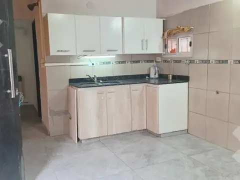 Casa en Alquiler con 1 cochera