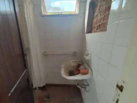 Casa en Venta con 4 cocheras