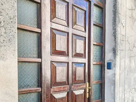 Casa 6 ambientes con 2 baños