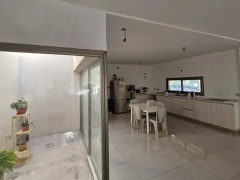 Casa en Venta en La Legua, USD 180.000