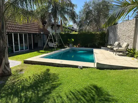 Casa en venta en Saavedra .