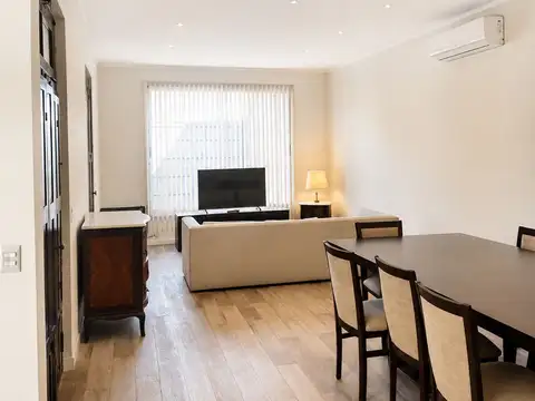 Venta casa en Mercedes Renovada Impecable