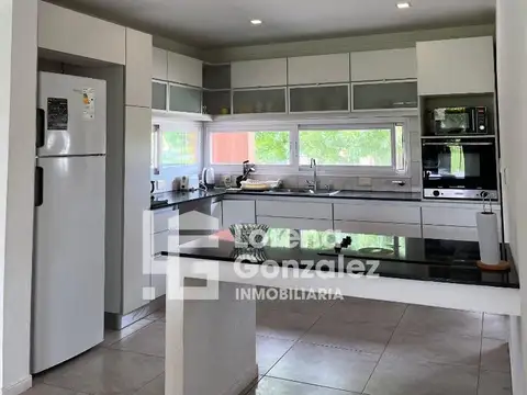Casa en Alquiler de 4 dormitorios