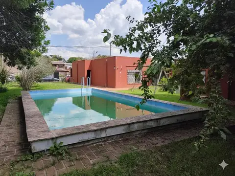 Casa en venta Tortuguitas centro 600mts lote pileta, ideal vivienda o inversión-Todos los servicios