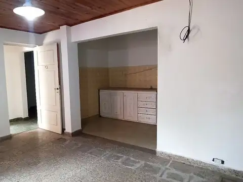 Casa en venta Tortuguitas centro 600mts lote pileta, ideal vivienda o inversión-Todos los servicios
