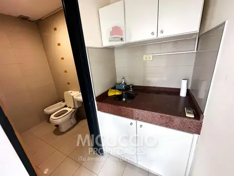 Oficina en Alquiler en Ingeniero Maschwitz, USD 700