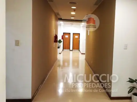 Oficina en alquiler | 2°Piso, N°221 | Maschwitz Mall