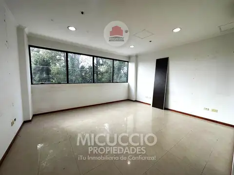 Oficina en alquiler | 2°Piso, N°221 | Maschwitz Mall