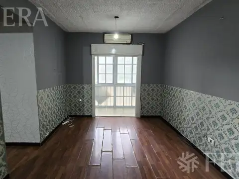 Venta departamento 3 ambientes con balcón en Lanús Este