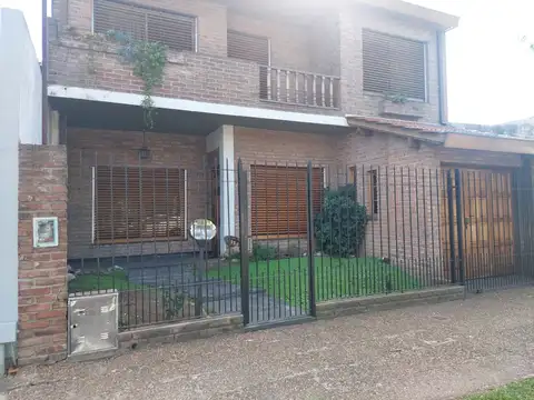 Aristóbulo Del Valle 1100