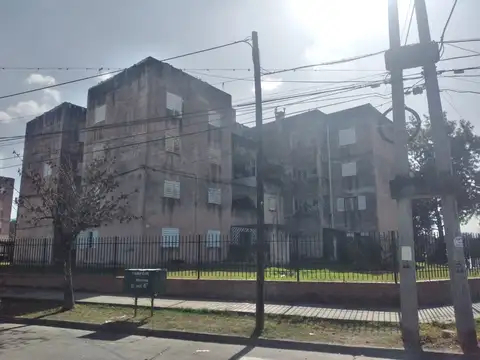 Av Pistoia esq Av Eistein 100