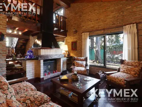 Venta casa y lote 5 ambientes en Exaltación De La Cruz